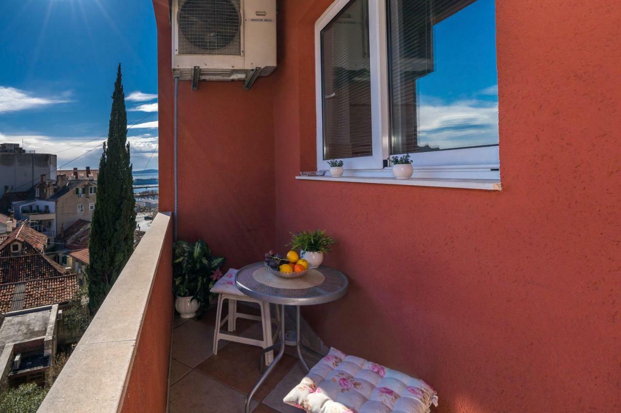 Apartment Old Town With Sea View Split Exterior photo